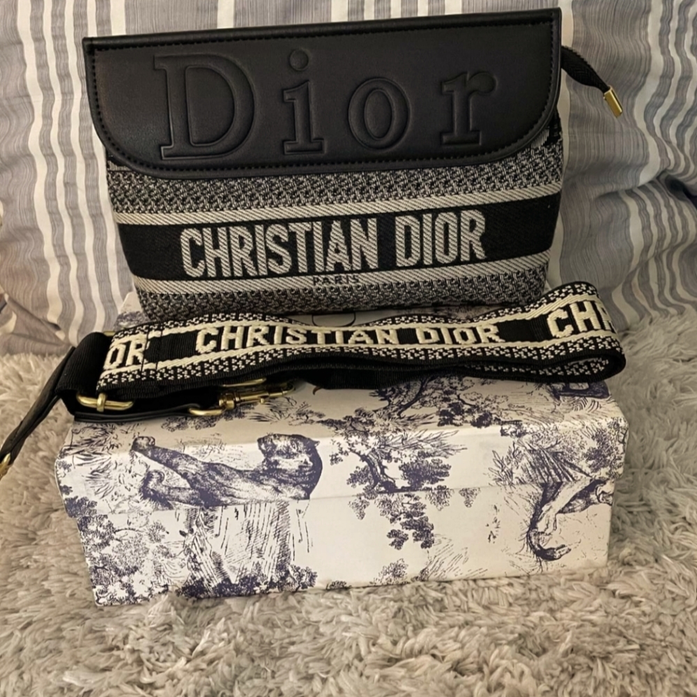 Hand bag